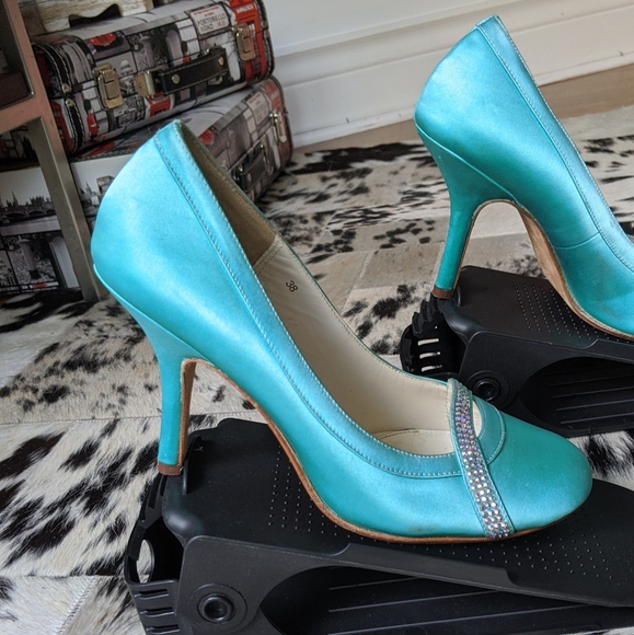 Turquoise satin Swarovski pumps - Picture 2 of 6